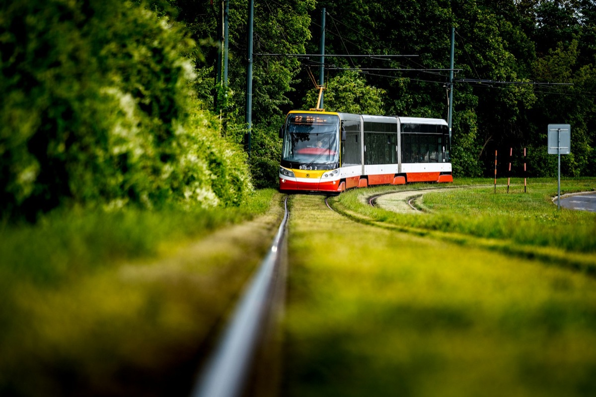 Bezbalasta un pretrokšņu sliežu ceļa tehnoloģijas